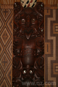 A traditional Maori wood carving at Waitangi